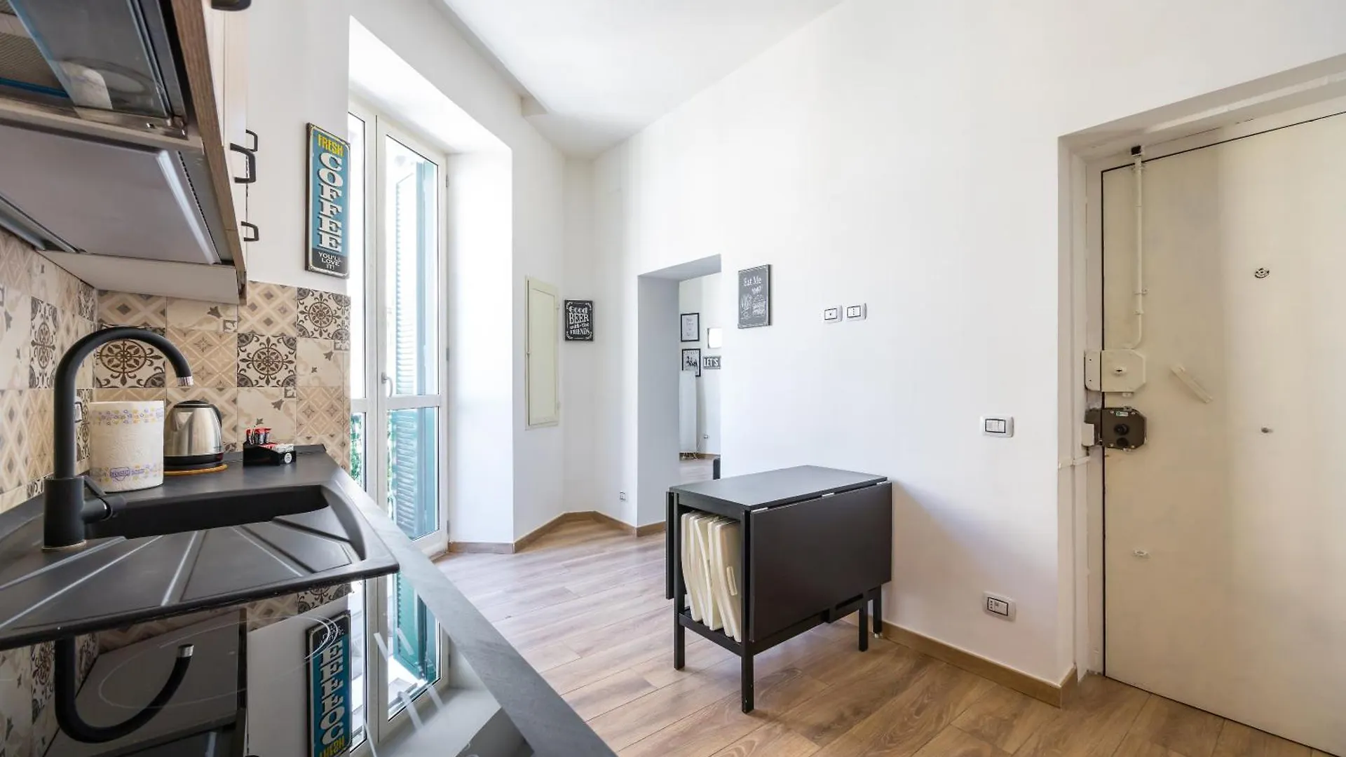 Lammatari Fancy Flat By Napoliapartments Italy