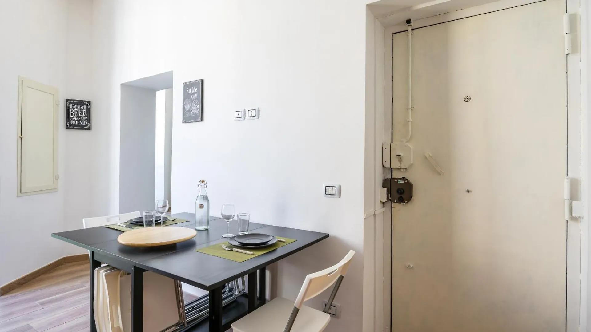 Lammatari Fancy Flat By Napoliapartments 0*, Naples